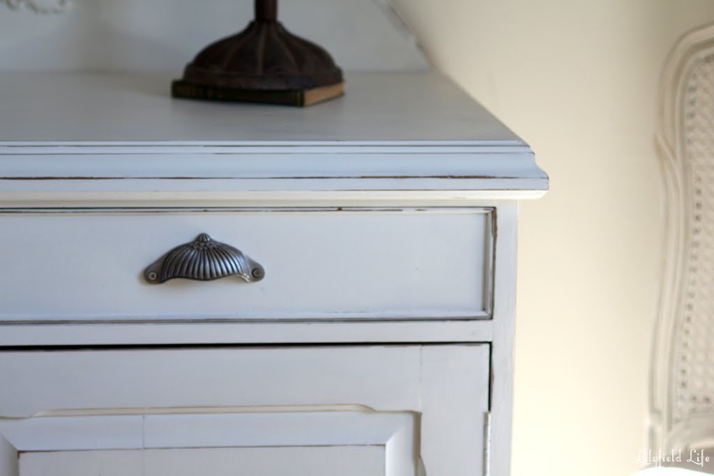 Shabby chic 2024 hall cupboard